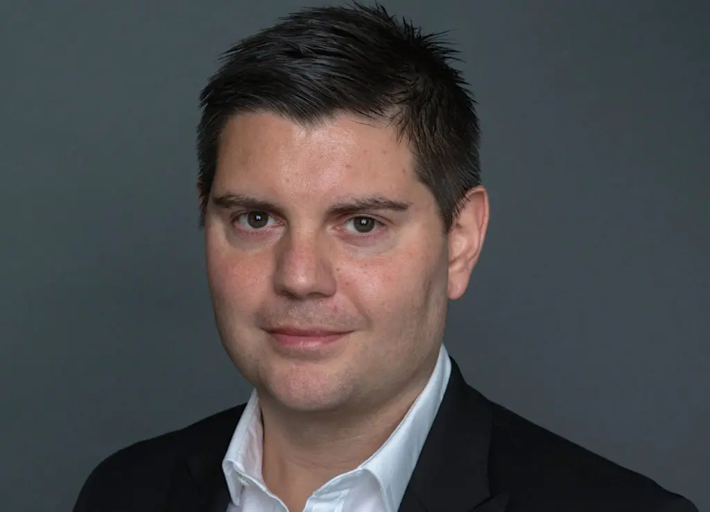 Neil-headshot