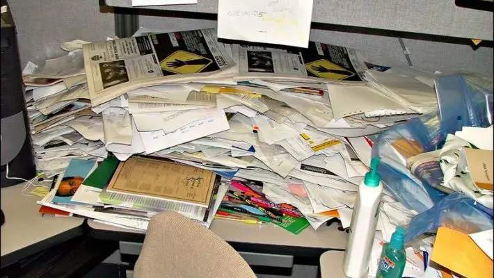 messy desk