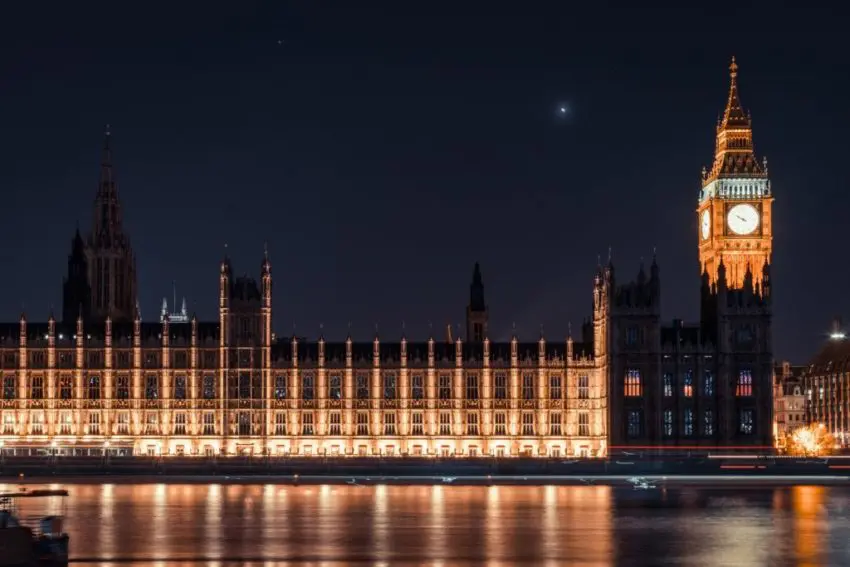 Former govt advisor says not enough is being done to back small businesses