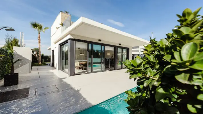 ialicante-mediterranean-homes-2d4lAQAlbDA-unsplash