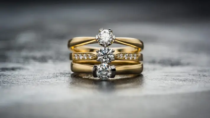 Gold jewellery