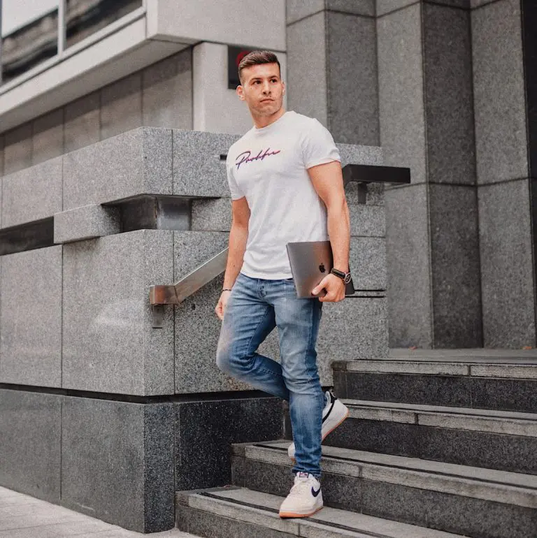 We all love a good underdog story. Today, we get to have an in-depth look at Alessio Tramontozzi founder of SocialBox Marketing.