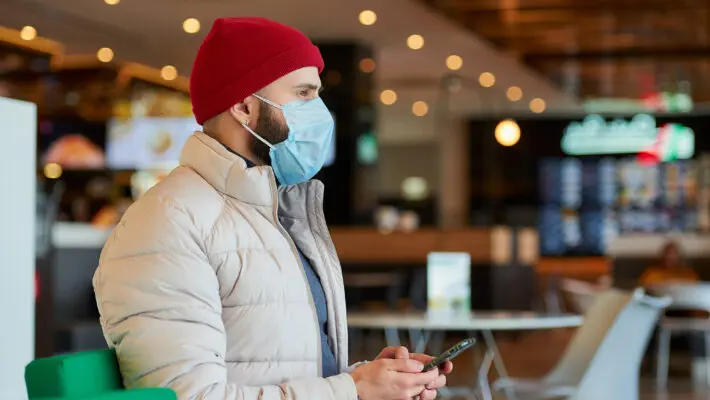 worker with face mask