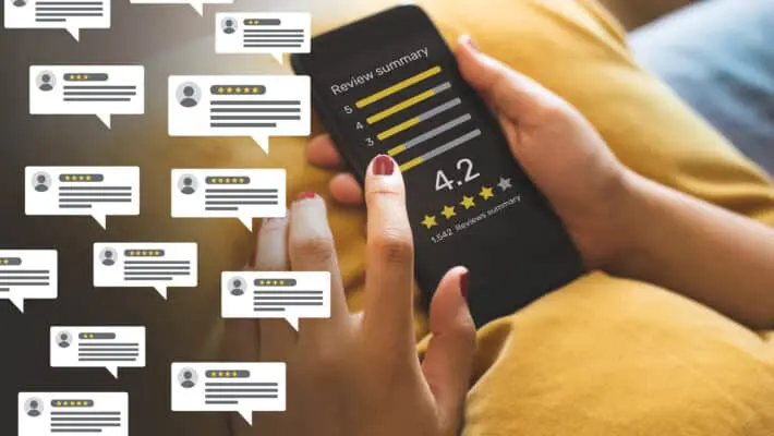 Consumer reviews concepts with bubble people review comments and smartphone. rating or feedback for evaluate.