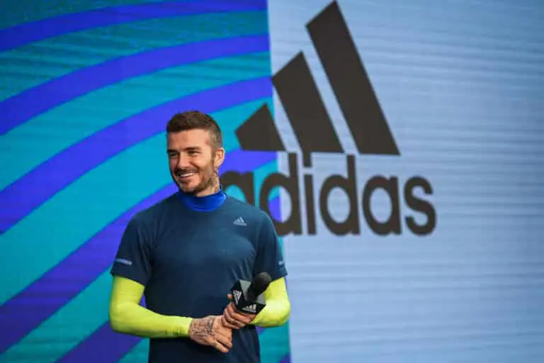 David Beckham flaunts charm to fascinate fans to endorse adidas in Guangzhou