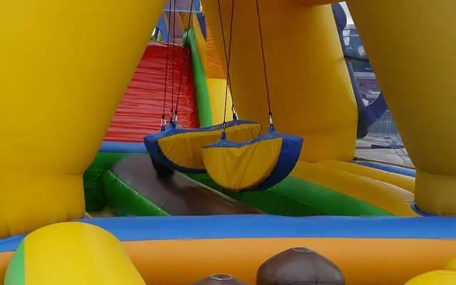 Professional Operators for bouncy castle hire (1)