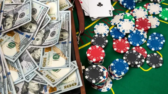 Wooden,Case,For,Poker,Chips,With,Playing,Cards,And,American