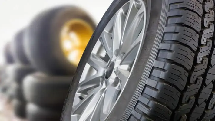 Tires,Showing,For,Sell,Or,Fix,In,The,Shop