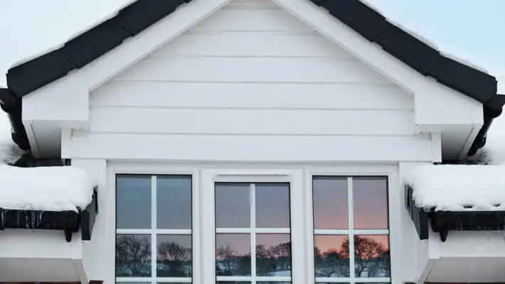 Double,Glazing,For,Winter,With,Snow,And,Icicles,Plus,Beautiful