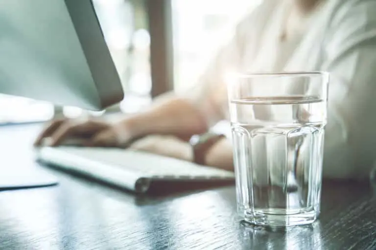 Drink,Clean,Room,Temperature,Water,During,Working,Time,For,Healthy