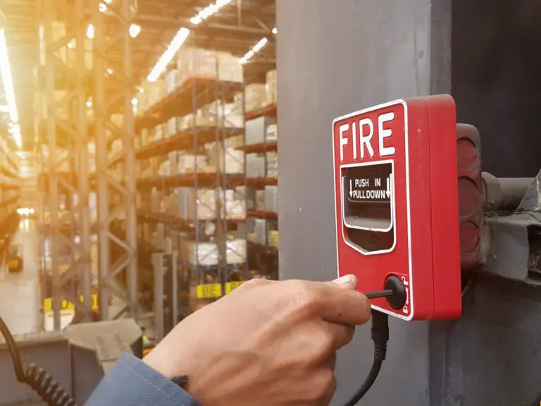 Test,Red,Manual,Fire,Alarm,Station,In,The,Warehouse