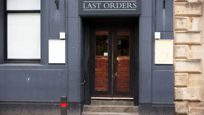 10,000 licensed premises close