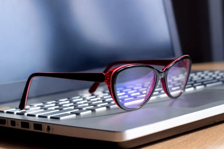 Red,And,Black,Female,Glasses,For,Working,At,A,Computer