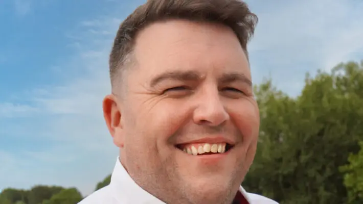 We talk to  Mark Costello, the CEO of hubb, a tech based insurance company focussed on the SME market, which uses technology and AI to automate all but their advisory functions.