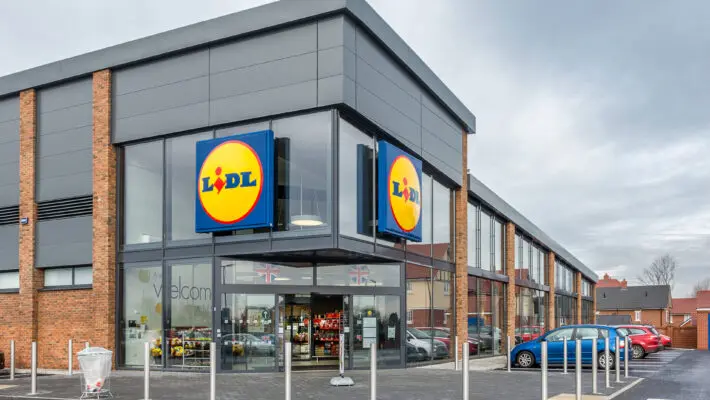 The introduction of short-term visas will not solve labour shortages in the food industry, the boss of Lidl has warned, adding that the retailer was working “harder than ever before” to keep shelves stocked.