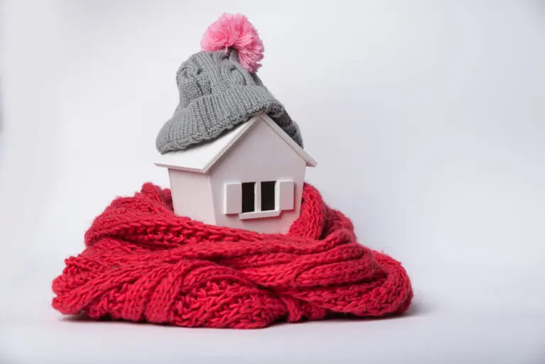 House,In,Winter,-,Heating,System,Concept,And,Cold,Snowy