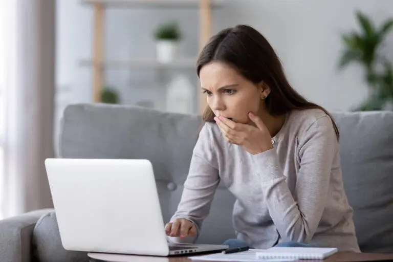 Police and banks have warned consumers to be vigilant when shopping in this week’s Black Friday sales, with a rise in scams expected to cost shoppers milions.