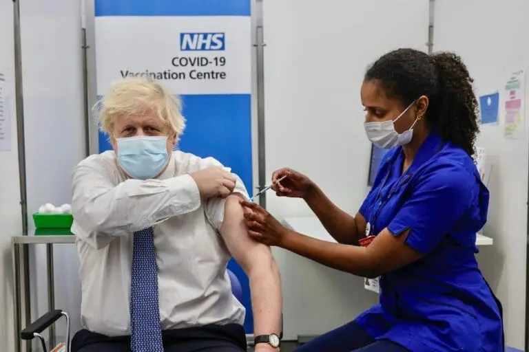 A minister has urged people to “keep calm and carry on” with their festive plans. Oliver Dowden, the Conservatives’ co-chairman, insisted this morning that the Tories were not telling people to cancel Christmas parties.