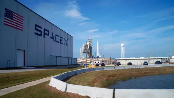 SpaceX will lose up to 40 of the 49 Starlink satellites it launched last week as the result of a geomagnetic storm, the company has announced.