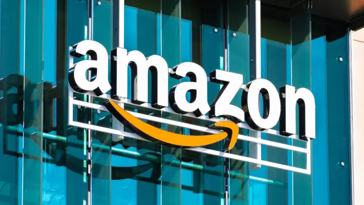 America’s senior financial regulator has increased pressure on Amazon to be more open over its global tax affairs by rejecting the technology group’s move to block a shareholder vote on greater transparency.
