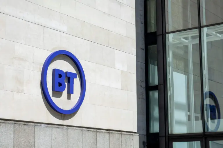 BT and Ericsson today announced a multi-million-pound new joint partnership to provide commercial 5G Private Networks for the UK market – the first agreement of its kind in the country.