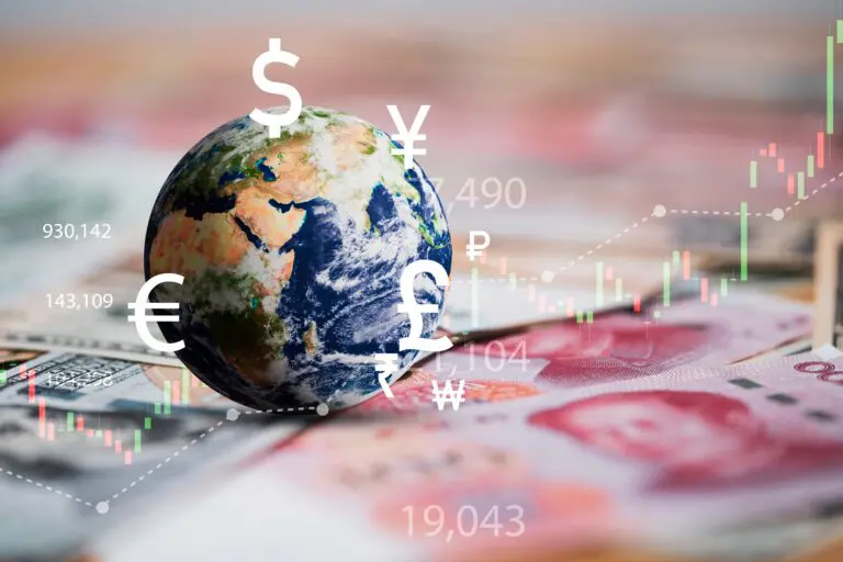 World,On,International,Banknotes,With,Currency,Sign,Include,Dollar,Euro