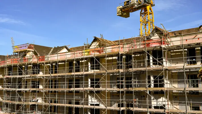 Residential developers who meet green standards can now access a new Green Homes Incentive that will help deliver more thermally efficient and lower carbon homes in Wales.
