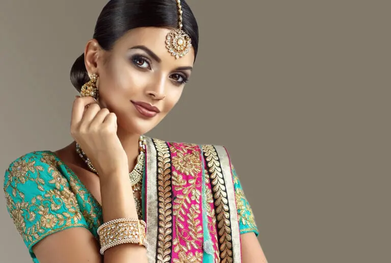 Portrait,Of,Beautiful,Indian,Girl.,Young,Hindu,Woman,Model,With