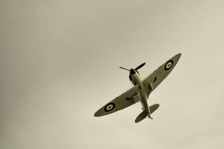 Spitfire,Doing,A,Maneuvre
