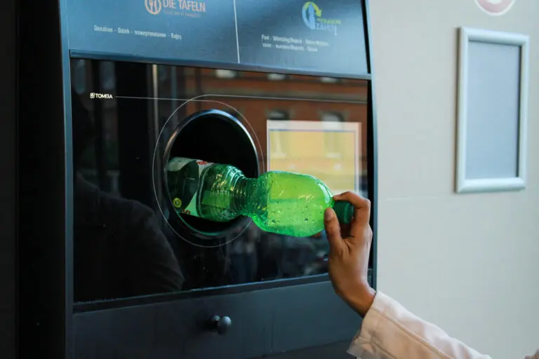 Plastic bottle deposit return