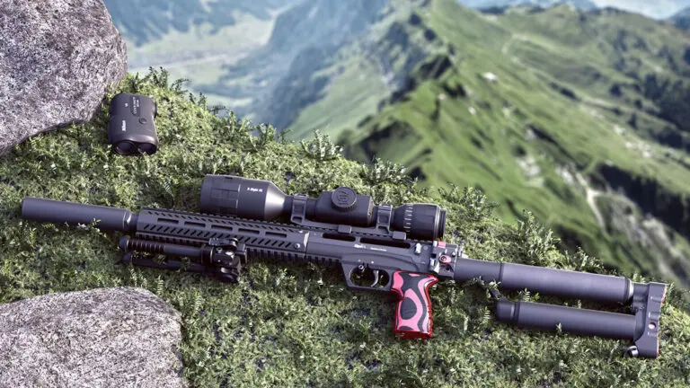 When deciding to upgrade and use a thermal scope for hunting, it can be bewildering to choose between scopes, given the sometimes impenetrable specifications.