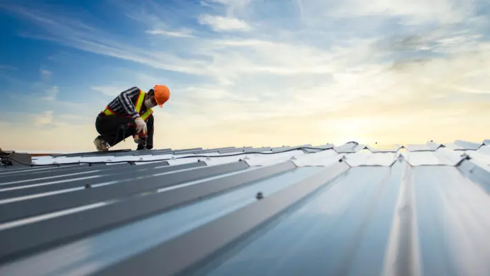 Builders,In,Work,Clothes,Install,New,Roofing,Tools,,Roofing,Tools,
