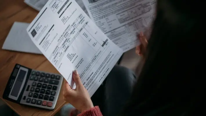 Over half of people in poverty are finding it difficult to pay for their insurance amidst the cost-of-living crisis – leading some to give up insurance as they prioritise food and energy bills, new report warns today.