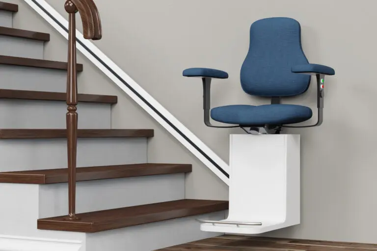 Accessible,Housing,With,Stairlift,On,Stairs,In,A,House,(3d