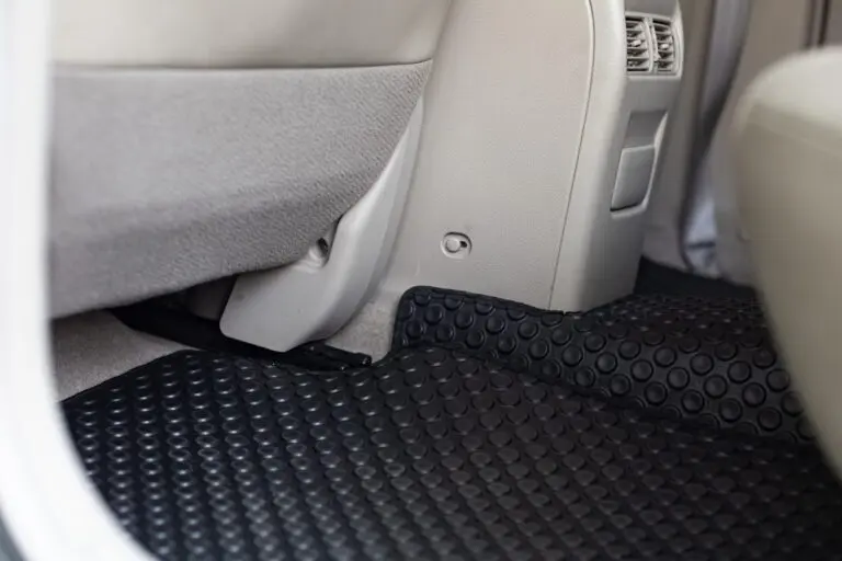 Luxurious,Rubber,Car,Floor,Mat