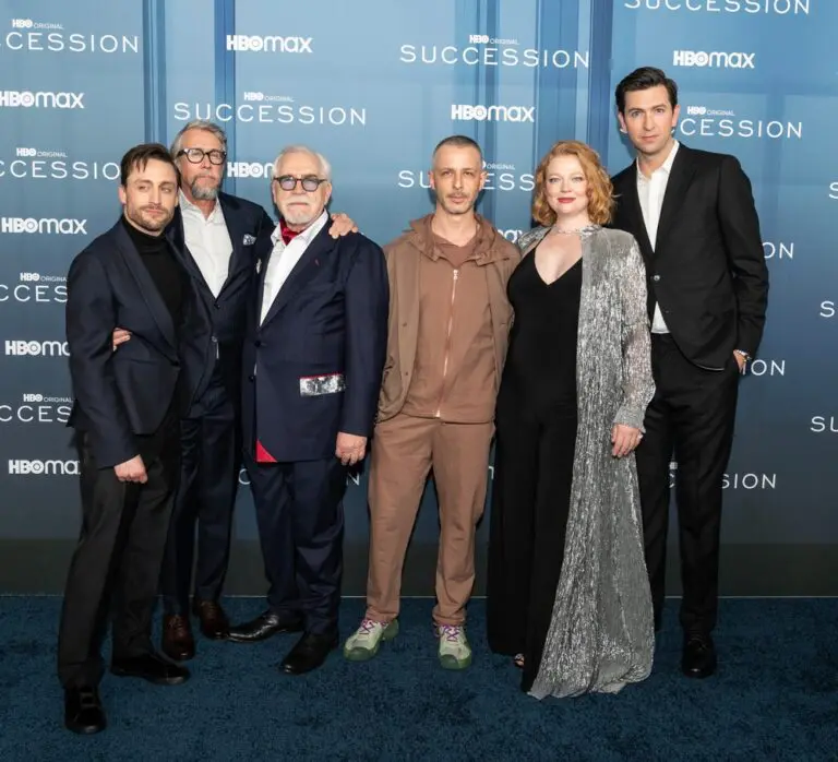 Kieran,Culkin,,Alan,Ruck,,Brian,Cox,,Jeremy,Strong,,Sarah,Snook,