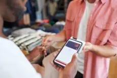 The global payment market is growing while UK banks are ordering less cash, indicating the growing popularity of cashless payments.