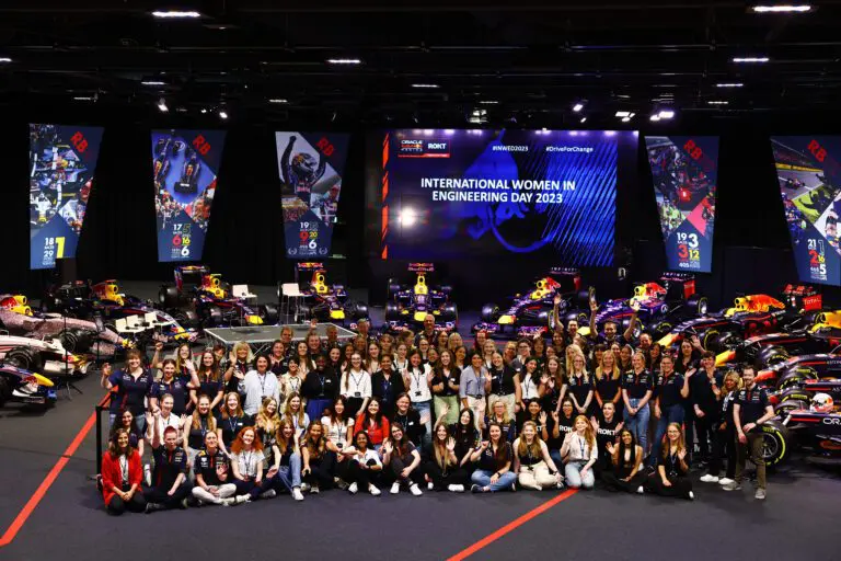 Oracle Red Bull Racing, the leading Formula One (F1) team, and its official Team Partner Rokt, a global leader in ecommerce technology, today announced that they are launching a global talent search for female F1 sim racers.