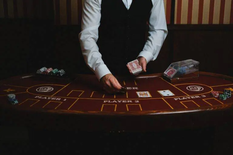 In a world abundant with entertainment options, the realm of online casinos has harnessed innovative marketing strategies to amplify their visibility while accentuating the immersive and responsible dimensions of their offerings. 