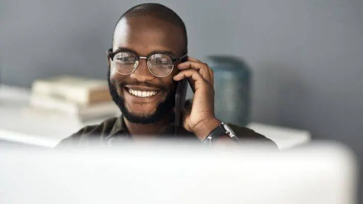 Do you have an office buzz? Do you thrive in hustle and bustle? Or, does it drive you to distraction?