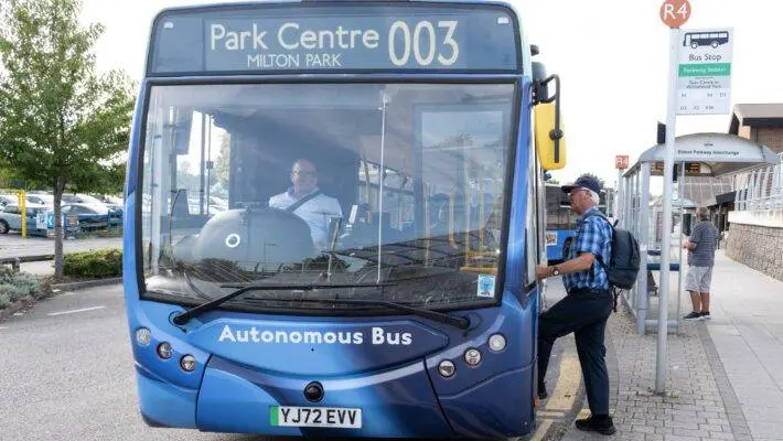 The UK’s first fully electric, full-size single decker autonomous bus service is now operating between Didcot Parkway train station and Milton Park