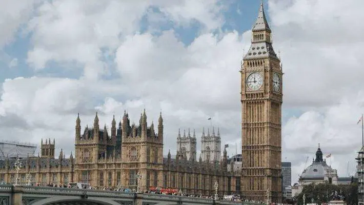 2,500 ambitious tech talents will be recruited into digital roles in government by June 2025 through new apprenticeship and early talent programmes, the Cabinet Office has announced.