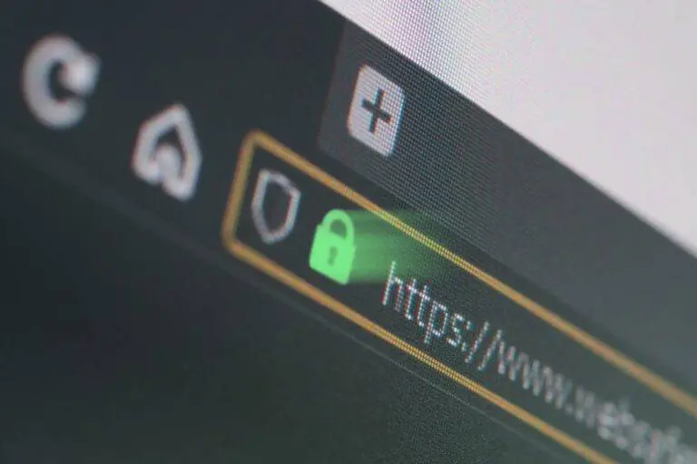Dark,Web,Browser,Close-up,On,Lcd,Screen,With,Shallow,Focus,