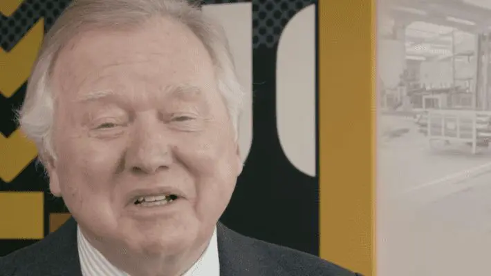 Anthony and brother Mark Bamford, the two brothers behind the JCB digger empire could be hit with a bill for more than £500m to settle a longrunning investigation by HM Revenue and Customs.