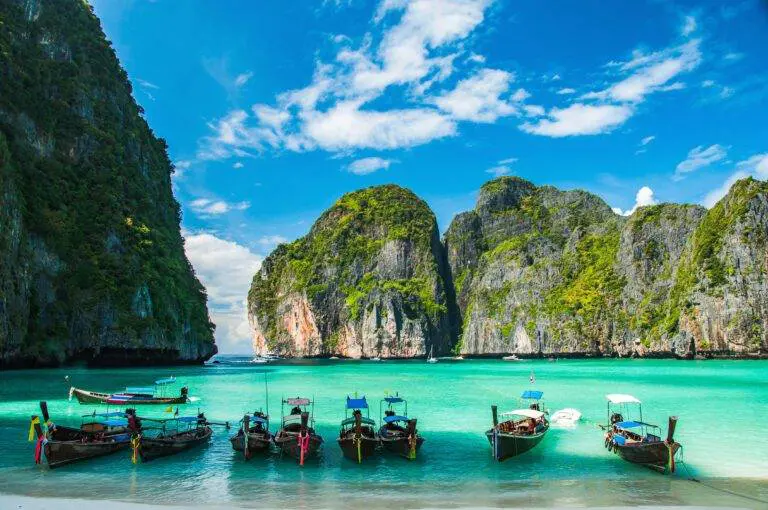 Welcome to Southeast Asia, a land of breathtaking landscapes, vibrant cultures, and endless adventures. From ancient temples to pristine beaches, this tropical paradise has it all.