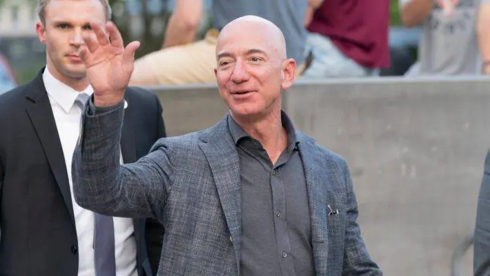 New,York,,Ny,-,May,15,,2019:,Jeff,Bezos,Arrives
