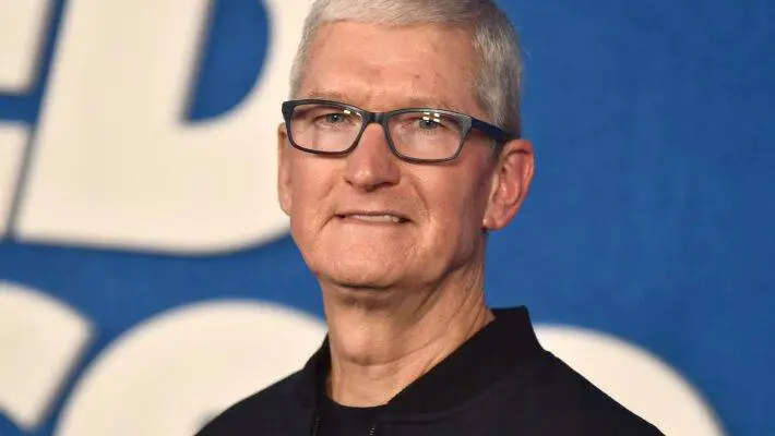 Apple is set to hire more artificial intelligence (AI) staff in the UK Tim Cook has announced.