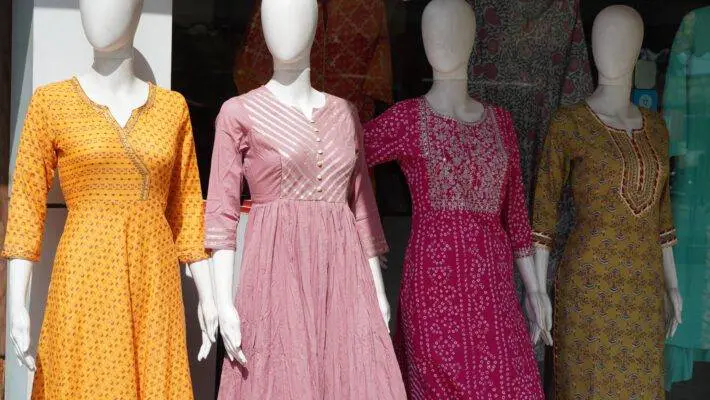 The fashion industry will not forget Pakistani apparel because it comes in bright colors, unique patterns, and classic grace. However, the UK has embraced the fusion between Pakistani dress and trendy fashion, providing a wide range of sophisticated apparel for anyone interested in cultural taste and elegance.