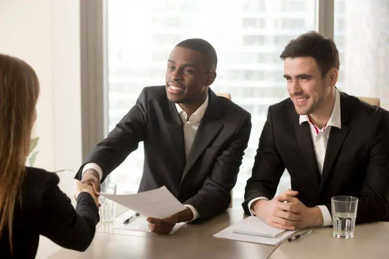 UK recruiters have warned the Bank of England of a dip in permanent hiring across UK businesses as organisations grapple with ongoing economic turbulence, according to a new report.