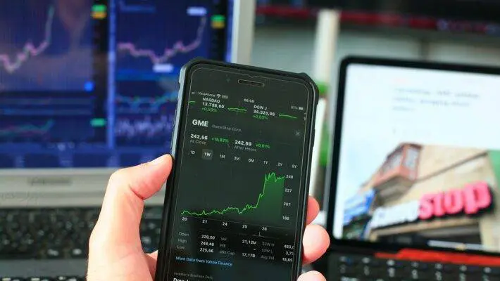In the fast-paced and ever-evolving world of online trading, the effectiveness of a platform is paramount.